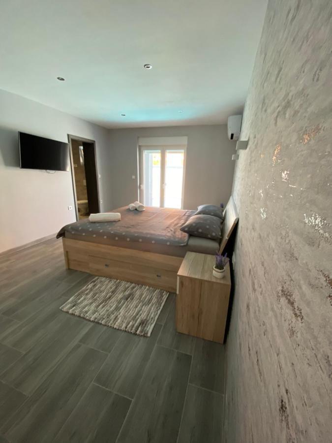 Villa Maleo ميدولين المظهر الخارجي الصورة